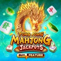 Bàn chơi Poker với chip và các lá bài